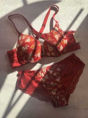 ست سوتین اسفنجی ازجلوبازشو کد 1959 15 ست سوتین اسفنجی ازجلوبازشو